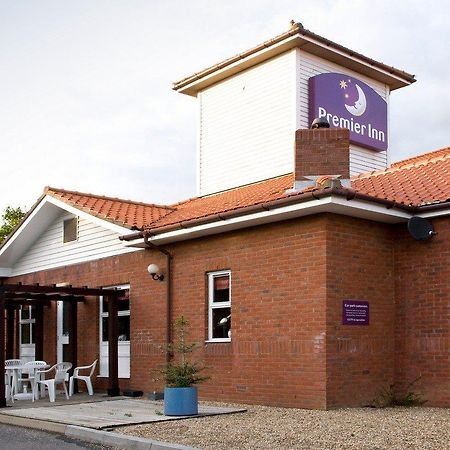 Premier Inn Chelmsford Exterior photo
