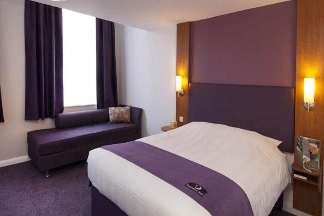 Premier Inn Chelmsford Exterior photo